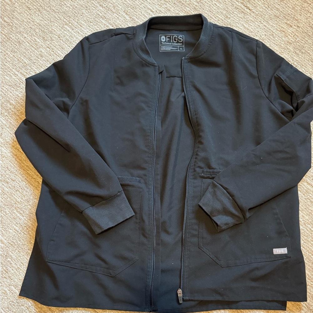 FIGS Black Scrub Jacket Size XL